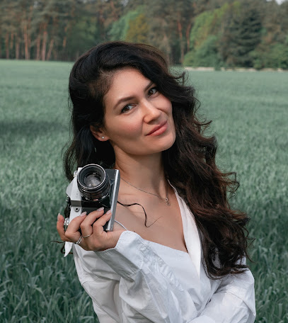 Gulnara Minich
