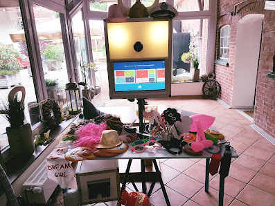 ANIGBooTH - Die Fotobox Fotokabine Photo Booth in Bremerhaven, Cuxhaven, Geestland, Brake und mehr. – Bild 4