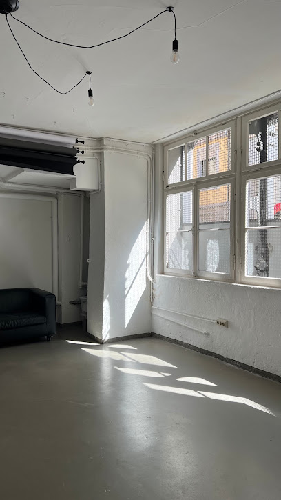 Lovelyus.studio