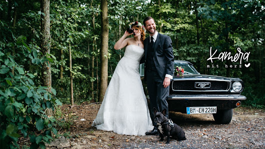 Kamera mit Herz // Hochzeitsfotografie & Familienfotos – Bild 2