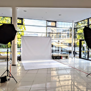 Zeugnisvergabe und Abiballfotograf und Fotograf Abiball in Berlin und Brandenburg – Bild 3