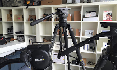 MAVIS Foto & Video