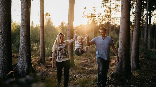 Josy lacht - Familienfotograf – Bild 3