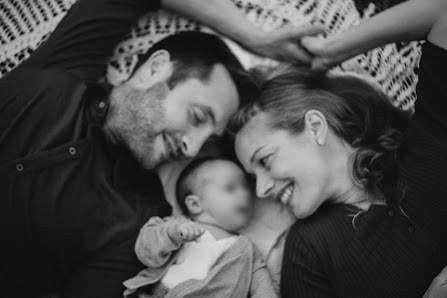 vom Licht geküsst Fotografie – Paare, Babybauch & Familien – Bild 2