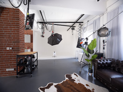 Rubrum Studio - Fotostudio zum Mieten / Foto-Mietstudio – Bild 5