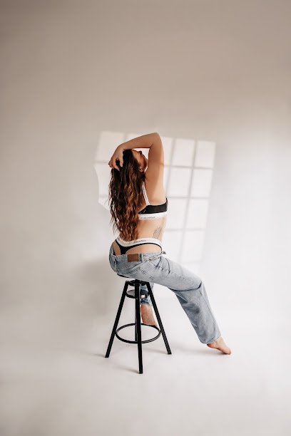 True Beautys | Michelle Newill