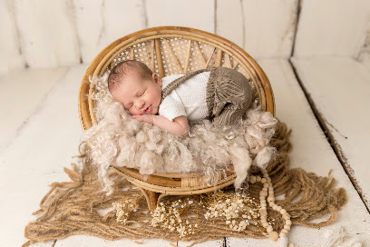 Slunaphotography - Neugeborenenfotografin Babyfotografin Saadet Keskin