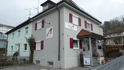 Foto M Studio für Portrait und Werbeaufnamen